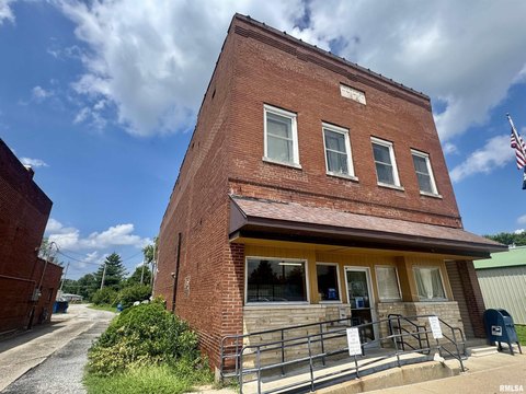 Woodlawn Multifamily and Retail Investment