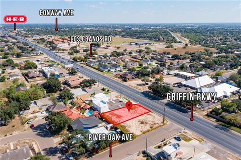 Commercial Lot on High-Visibility Parkway