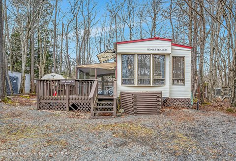 Charming RV in Eagle Lake