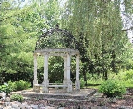 Grand Blanc, MI