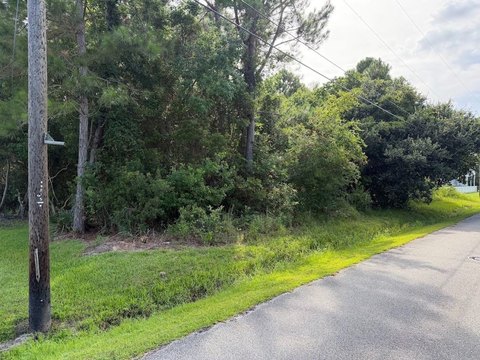 LAND - Waveland, MS