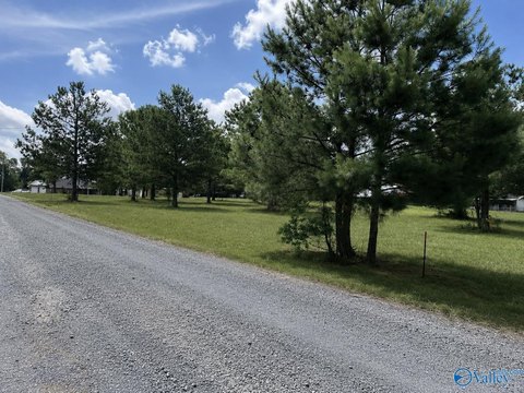 LAND - Centre, AL
