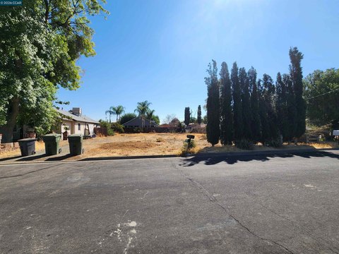 Land, Brentwood, CA