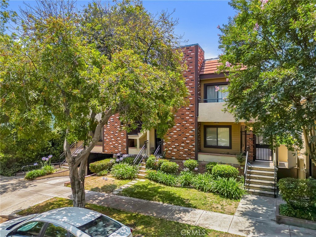 Glendale Multifamily Building with Upside