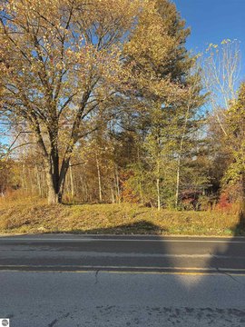 Wooded Lot Near Lake Thirteen