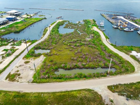 Land, Grand Isle, LA