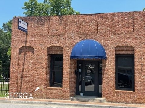 Renovated Downtown Hampton Commercial Space