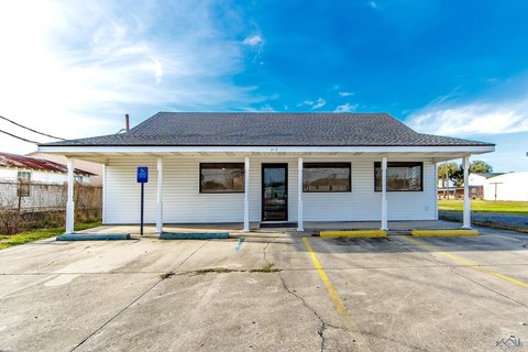 High-Traffic Commercial Building in Houma