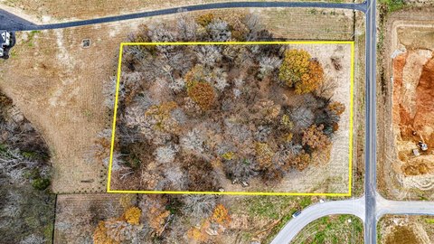 Scenic Acreage in Alvaton, KY