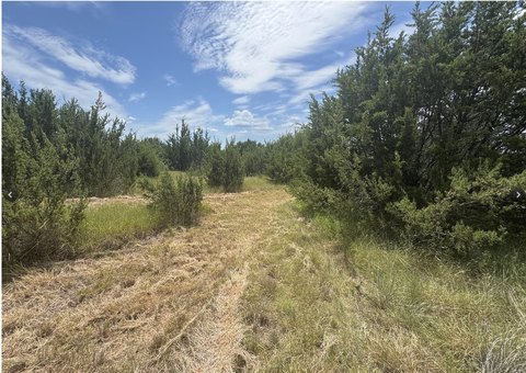 Fenced Multi-Pasture Ranch Tract
