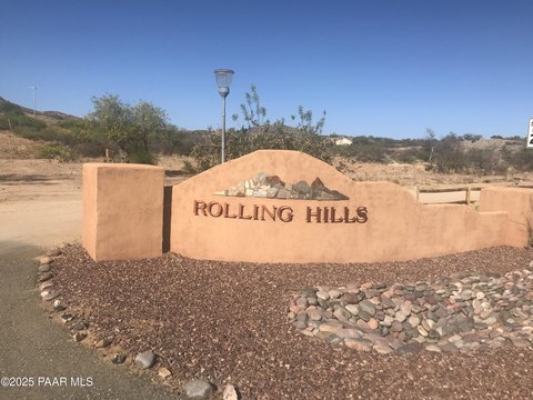 Kirkland Land with Mountain Views