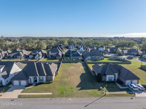 Residential Land in Lafayette, LA