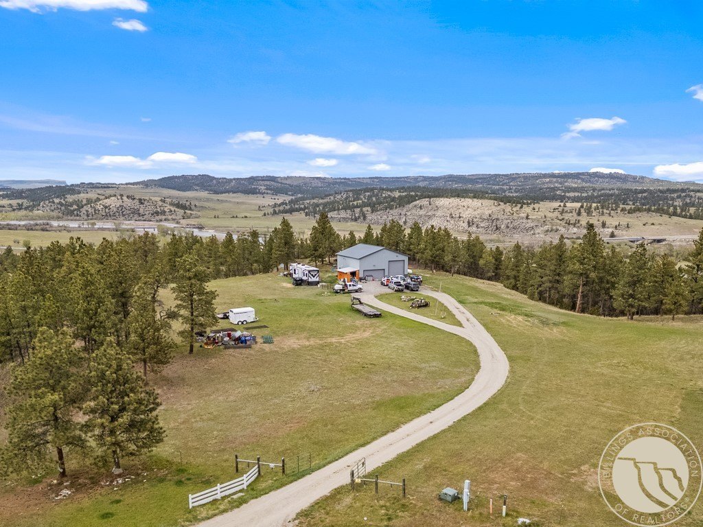 Reed Point Acreage with Shop
