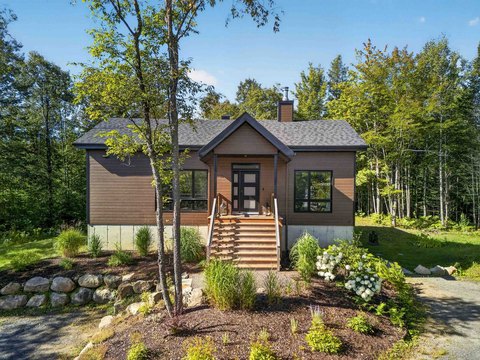 Modern Duplex with Lake Access