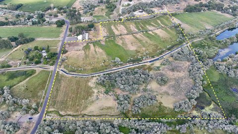 Hagerman Valley Land with Water