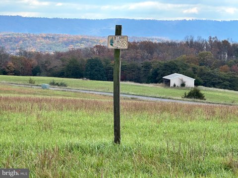 Level Building Lot in Keyser
