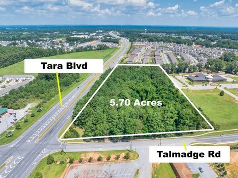 Commercial Land in Hampton, GA