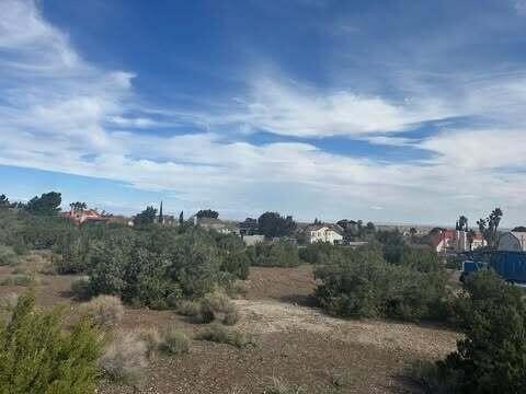 Land in Palmdale Hills