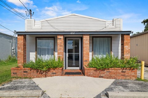 Updated Office/Retail Space Available