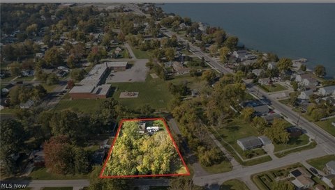 Land, Sheffield Lake, OH
