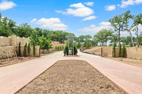 Land in Prestigious Colleyville Community