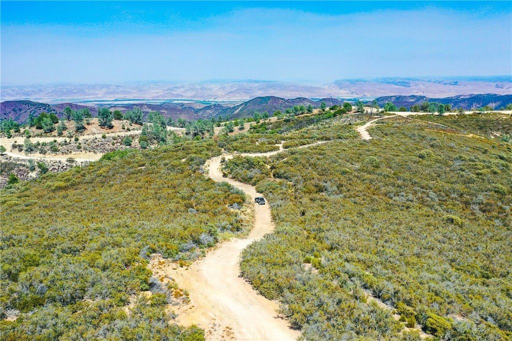 Land with Panoramic Valley Views