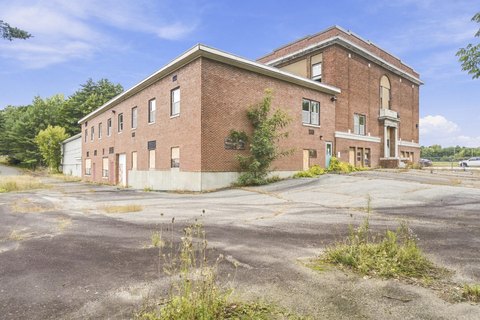32-Unit Apartment Building