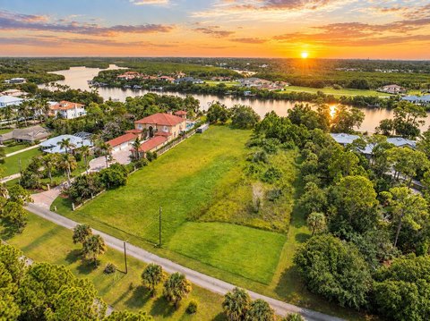 Land & Docks, Port St. Lucie, FL