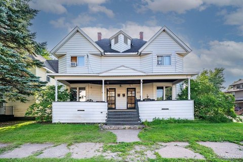 Spacious Duplex Near Downtown Ishpeming