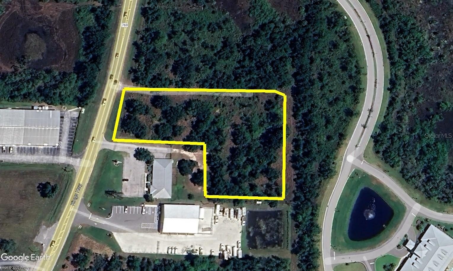 Prime Commercial Land in Lake Suzy