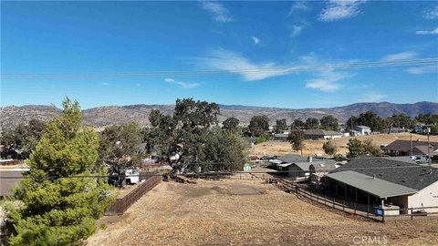 Land, Stallion Springs, CA