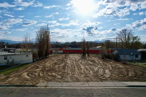 Oversized Residential Lots in Greybull