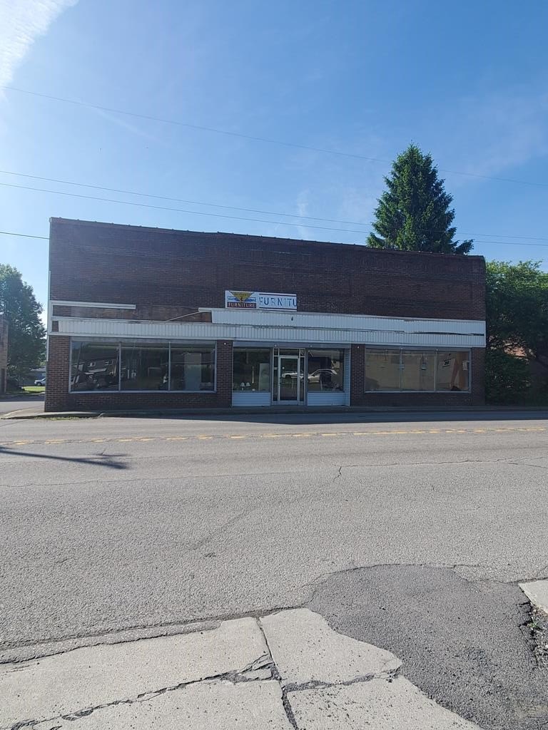 Historic Commercial Building in Rainelle