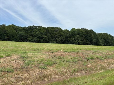 Spacious Land Near Lake Texoma