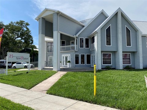 Luxury Salon Suites in Ruskin