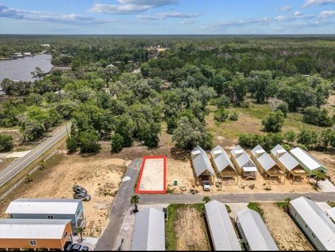Corner Lot in Steinhatchee, FL