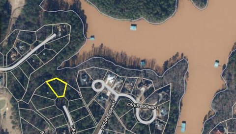 Lakefront Property in Savannah Lakes