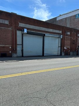 Versatile Warehouse Near Ludlow Station