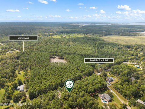 Land, Pass Christian, MS