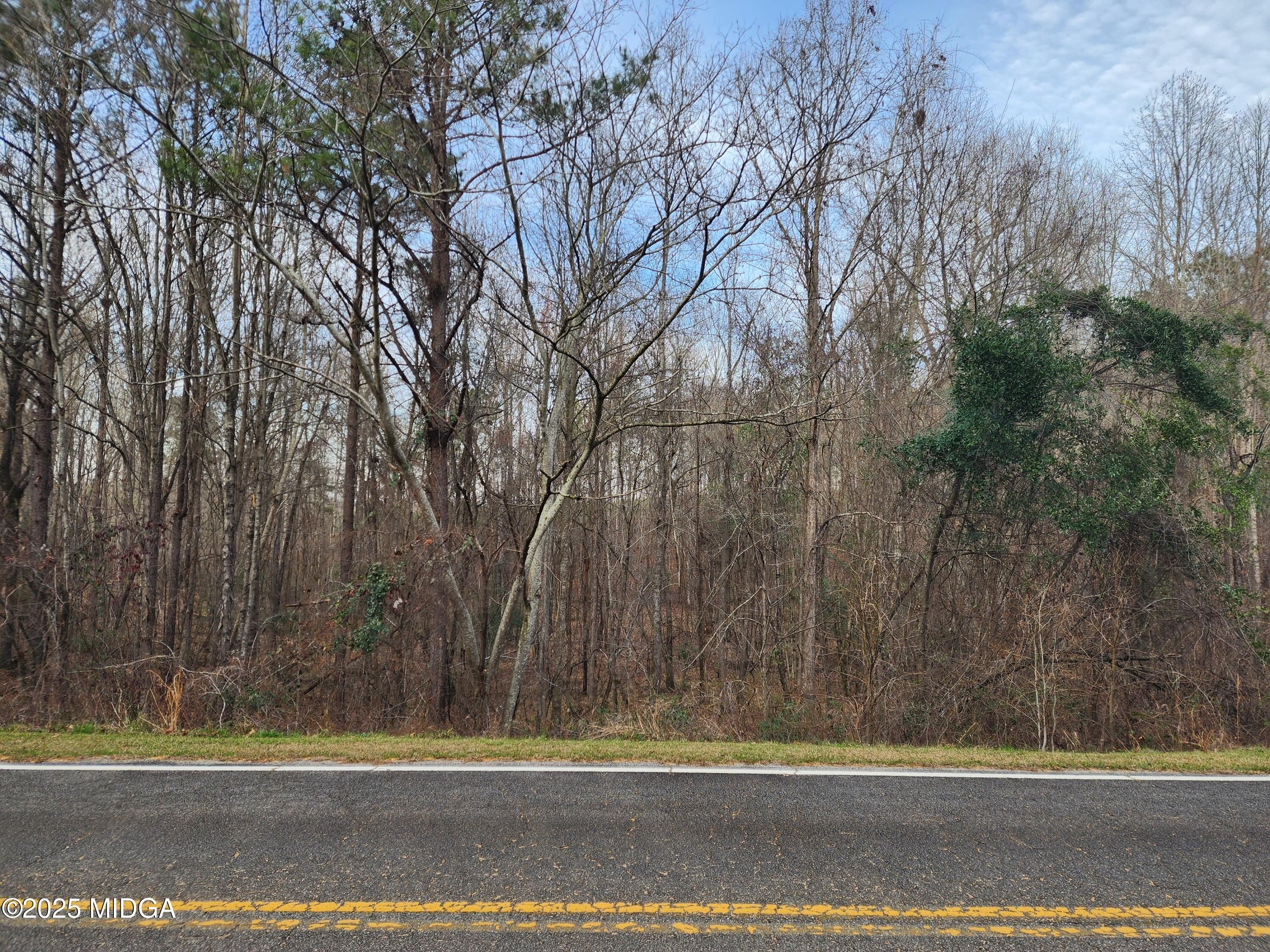 Land on Highway 80