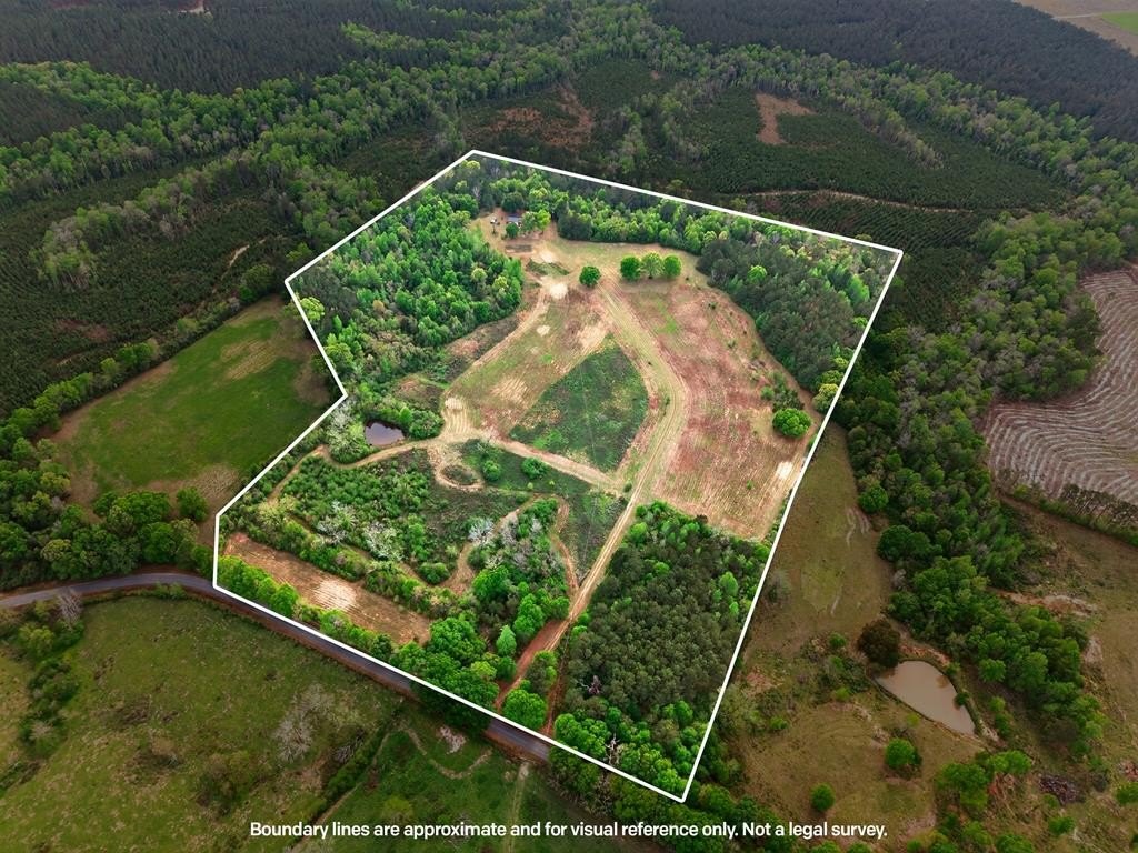 86 Cripple Creek Ln, Lumberton, MS 39455