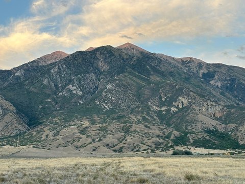 Land, Mona, UT