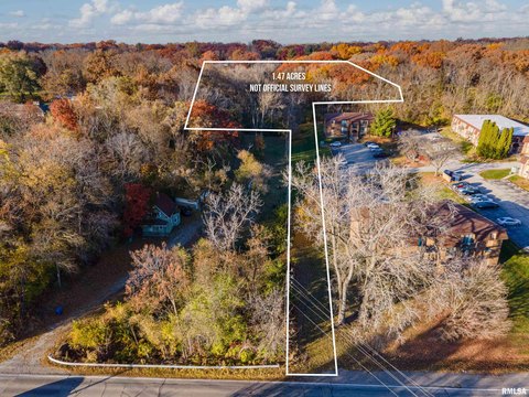 Residential Land in Moline, IL