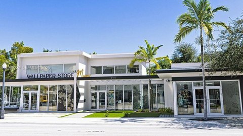 Retail Space on Biscayne Boulevard