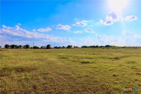Land, Barrett, TX