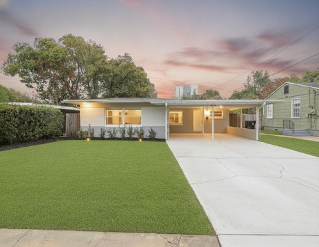 Updated Duplex with Private Entrances