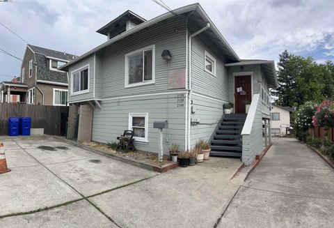 Oakland Duplex with Income Potential