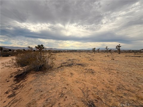 Residential Land in Apple Valley