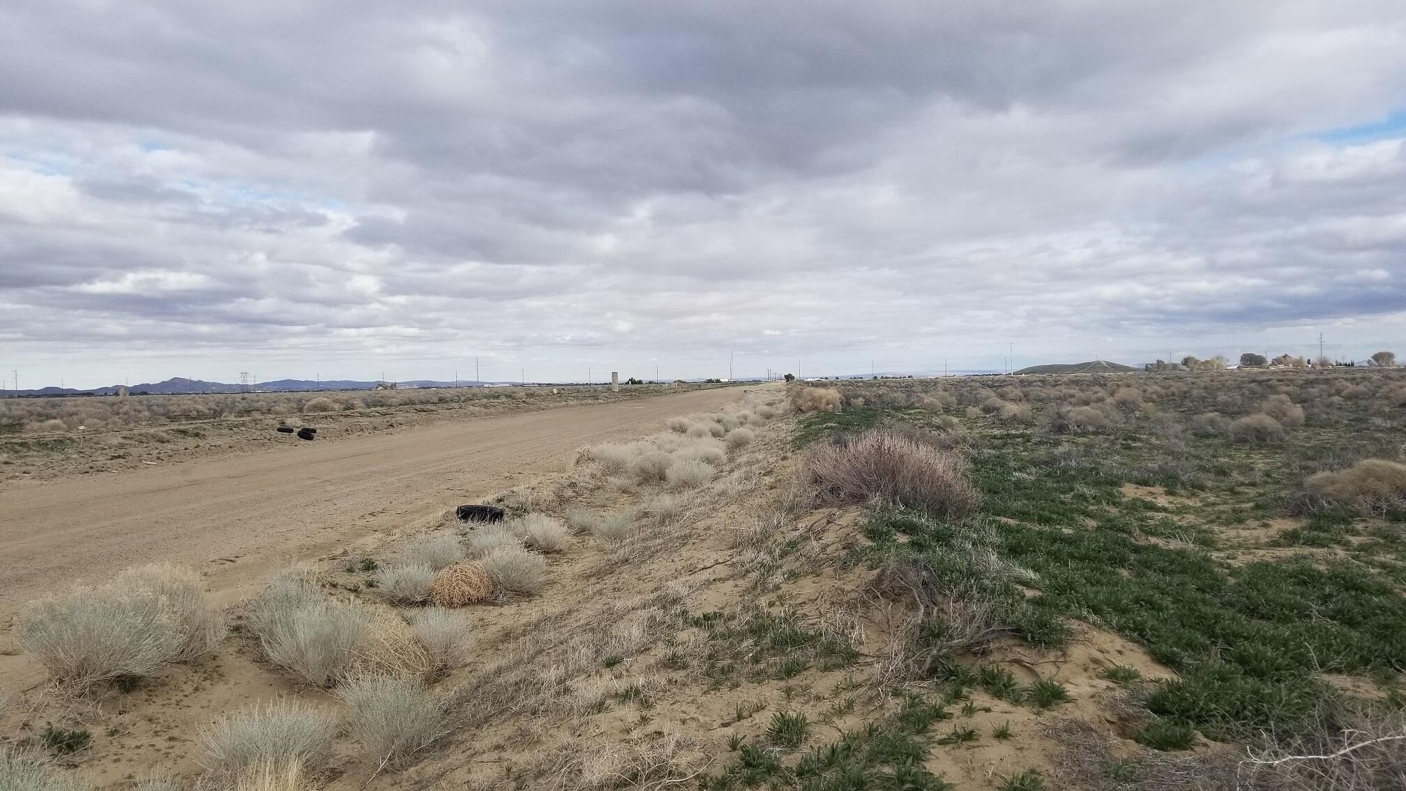 Land in Antelope Acres