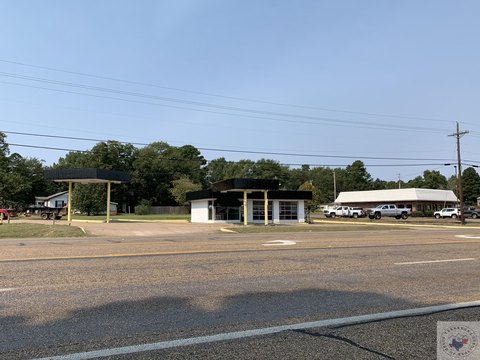 Retail Showroom on Highway 59